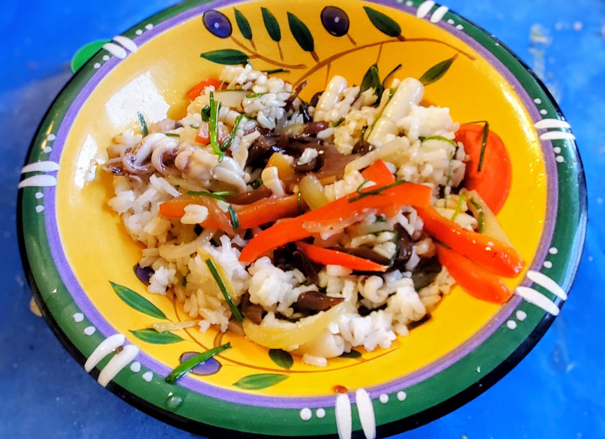 Spicy stir fry squid with vegetables.