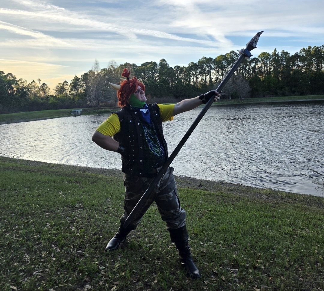retrorobreviews's tweet photo. THE KOOPA PRINCE HAS RETURNED!!!!! Bowser Jr at your service and ready to teach those plumbers a lesson. Special thanks to my mom for the eye shadow make up and photo taking!!!!! #bowserjr #cosplaycostume #magicpaintbrush #koopaprince #retrorobbyreviews https://t.co/ZnrIqQxaOn