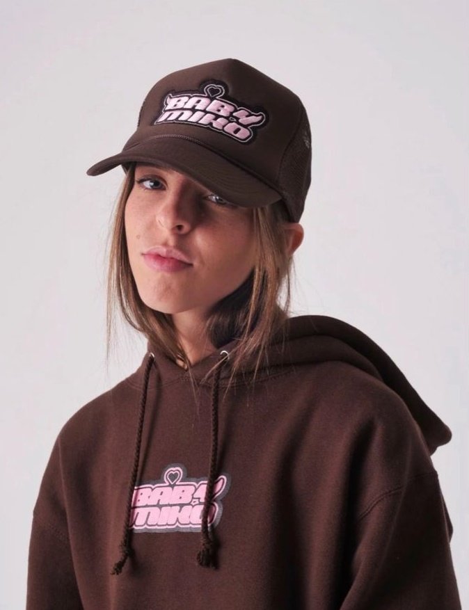 elizabeth tweet media