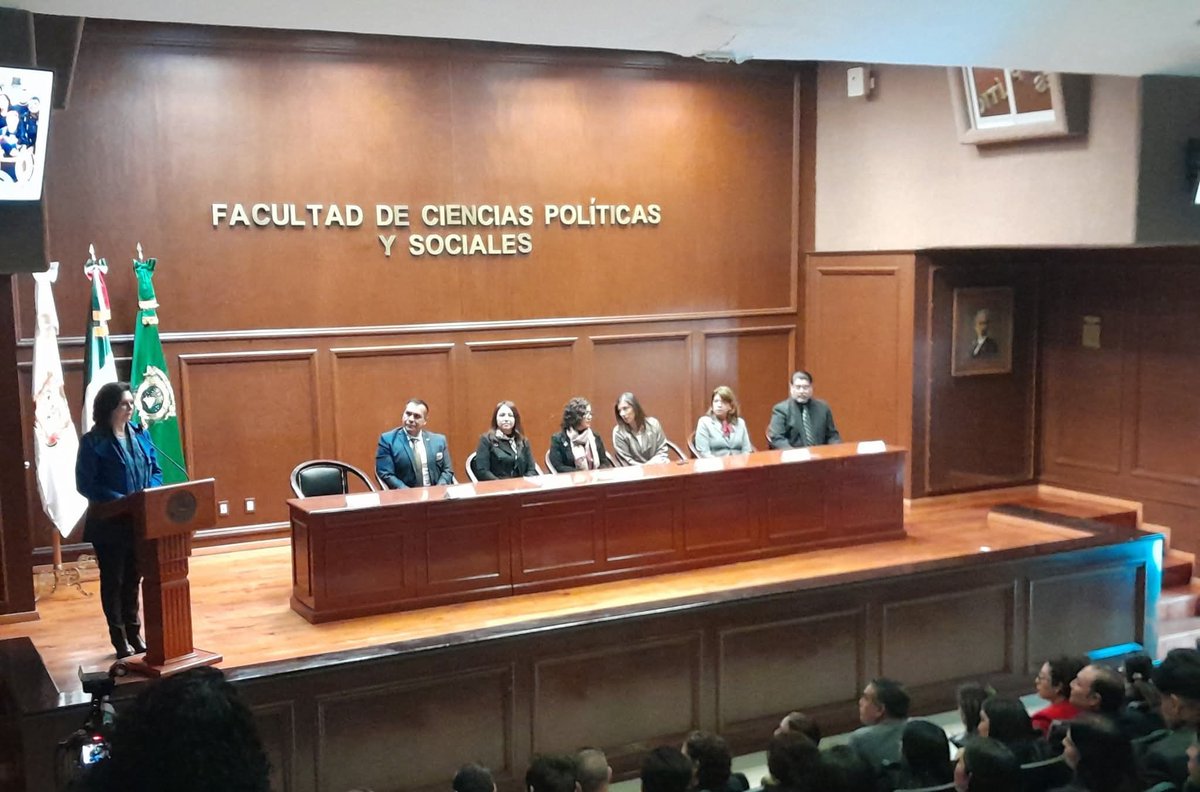 Hoy se consolida un compromiso que impulsa el bienestar de la comunidad: educativa con  la firma de convenio general de colaboración entre la Universidad Autónoma del Estado de México y Centros de Integración Juvenil.

#CIJToluca #Prevención #SaludMental  #CIJContigo #UAEMéx