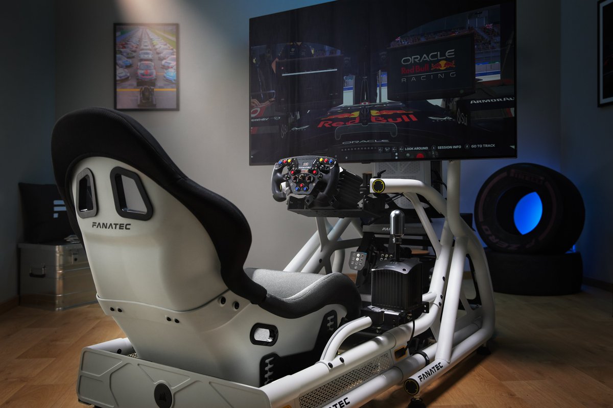 FANATEC JAPAN tweet media