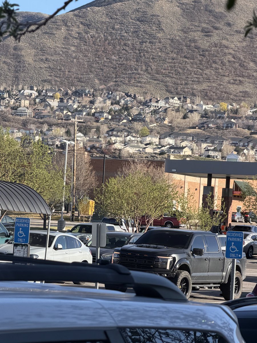 mikeynelson85's tweet photo. @UTHighwayPatrol @SLCO_Sheriff 
This guy is drunk in Draper, harassing little girls.. I confronted him and made him leave Harmons.. he said he’s gonna go head to a park to find some more boys and girls. He knows it’s creepy, but that’s how he gets down. https://t.co/6eUvDfOZcY