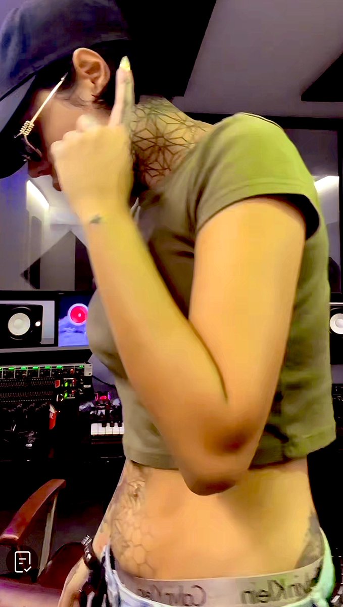 Yo también quiero verme asi cuando estoy inflamada 🤭
Está peladita no es seria.

#PandillaGate #PandillaGateX