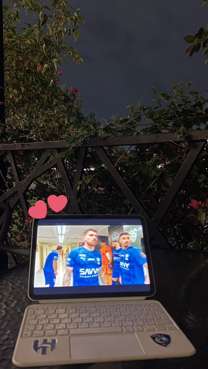 rax3410's tweet photo. _ الهلال متآهل ومـطر
والله أحب الحياه 💙.. https://t.co/UEI6Jq0E7Z