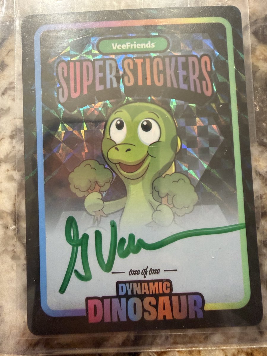 SmashinLoot's tweet image. Huge shout out to @Poker_Pros_NFT for getting this beauty into my hands!!! A little bit of, this a little bit of that!!! One of One Dino come to Papi!!! This will never leave my possession now 🤪💪🏽🤟🏽✌🏽 #veefriends #supersticker #DynamicDinosaur