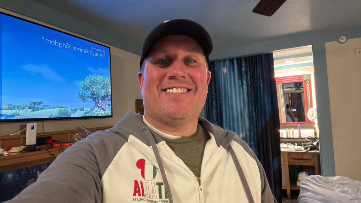 Disney Clips Guy tweet media