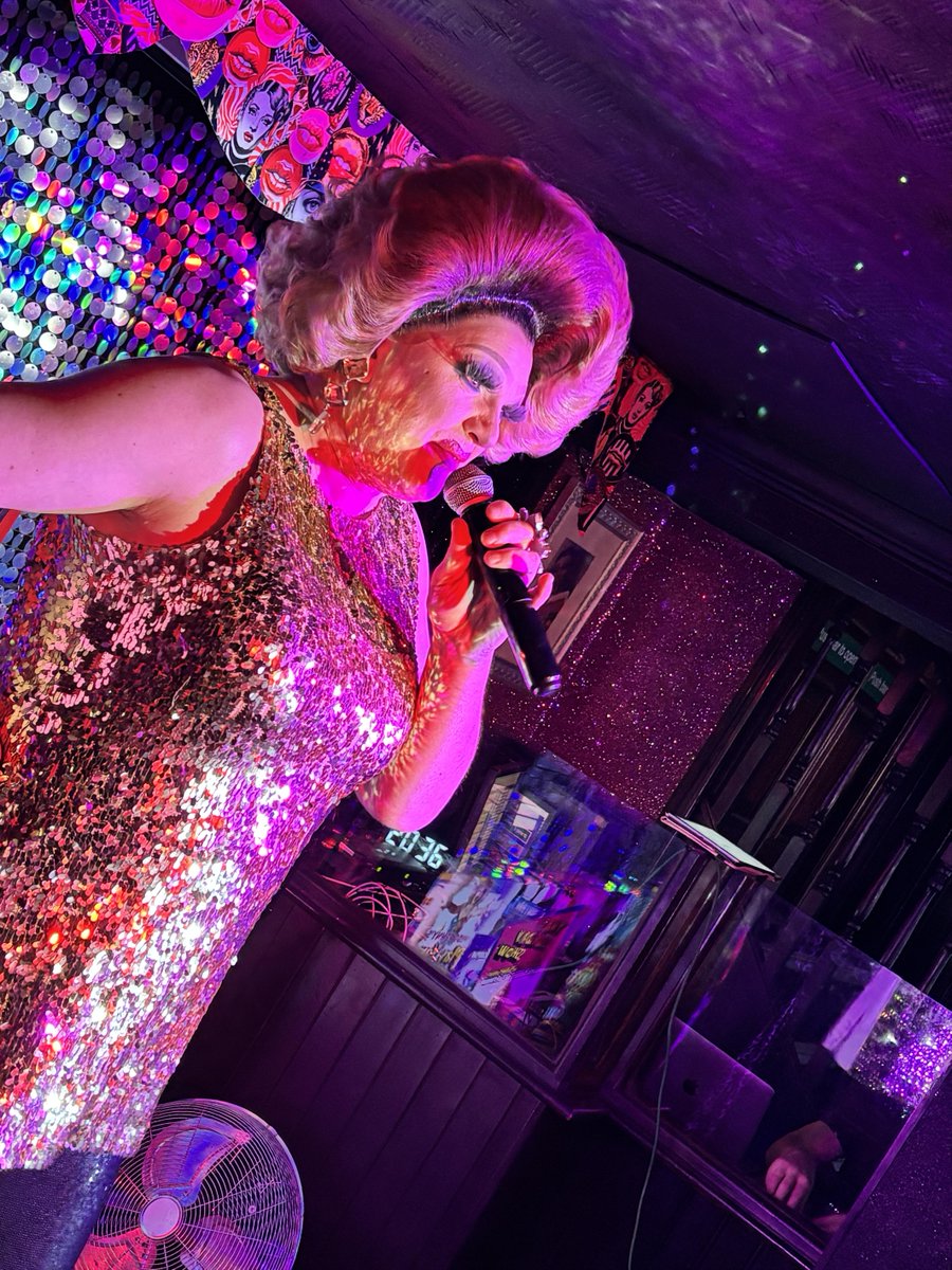 Lee Render tweet media