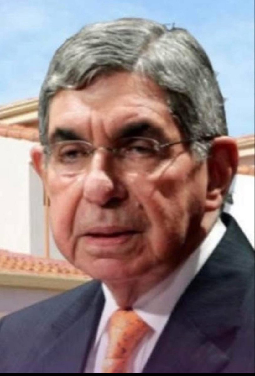 Quién retomó relaciones con la Cuba de Fidel? 
Las relaciones se retomaron formalmente en el gobierno de Óscar Arias Sánchez, quien en 2009 restableció los vínculos diplomáticos con la Cuba de Fidel. El mismo que  trató de vendernos a los comunistas chinos.
-