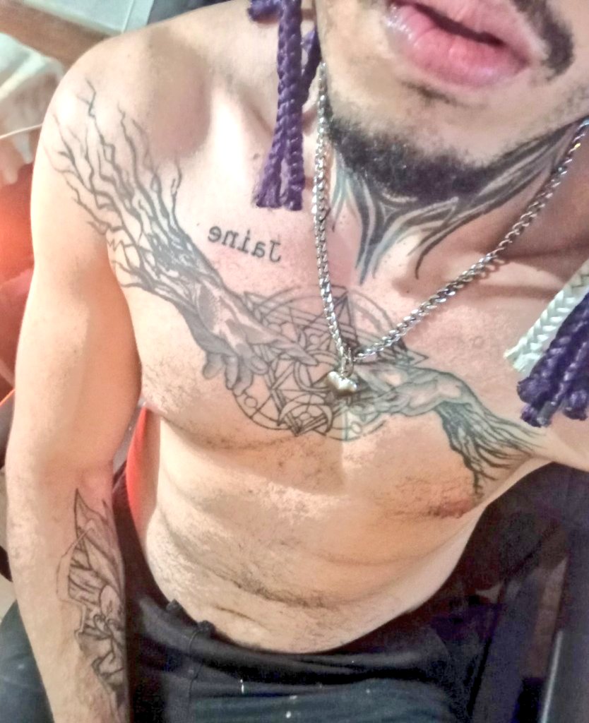 angelldustt666's tweet photo. tarde demais pra ser inocente 😈
too late to be innocent 😏
#nightvibes #tattooed #altguy #bodytattoo #inkedmen #sensual #mystery #fitguy #darkvibes #nsfw #fansly #onlyfans #privas #conteudoadulto https://t.co/aeAaAB1T12