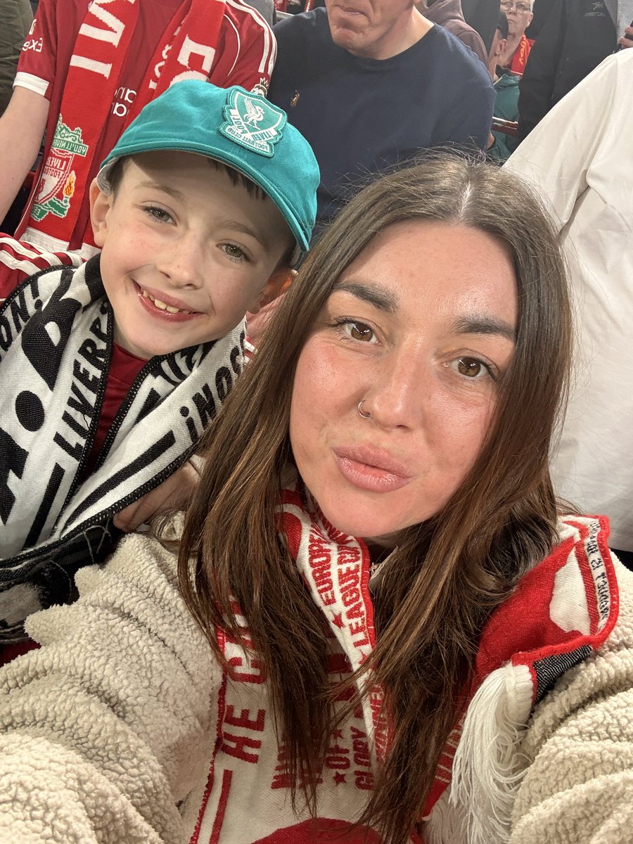Jewbec's tweet photo. What a game what an atmosphere ♥️ https://t.co/l9uFIwwXex
