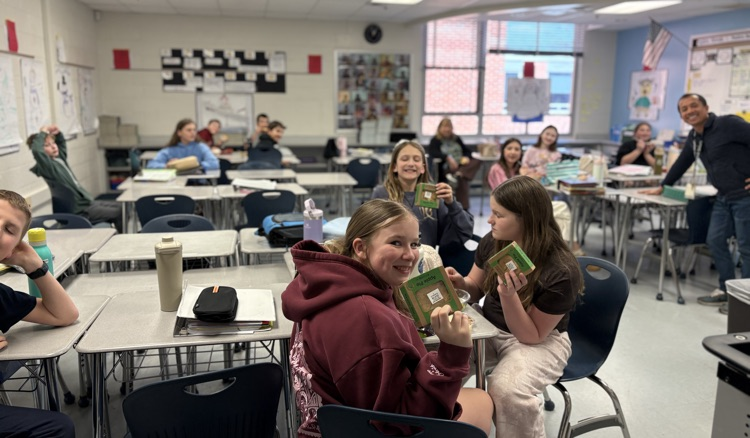 SevernaParkMS's tweet image. 6th Grade Pi Day winners enjoyed today’s Pie Party! #ParkPRIDE #BelongGrowSucceed #PiDay
