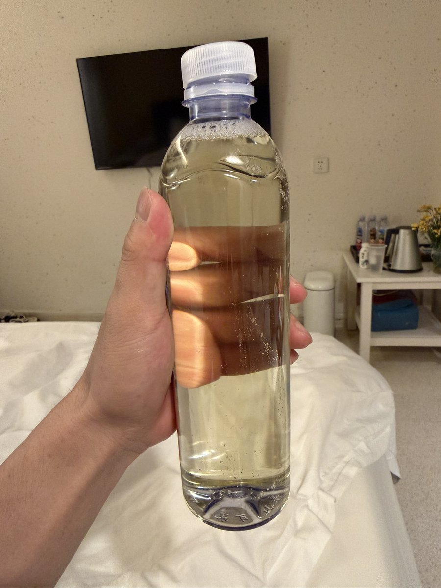 一抹笑靥 tweet media