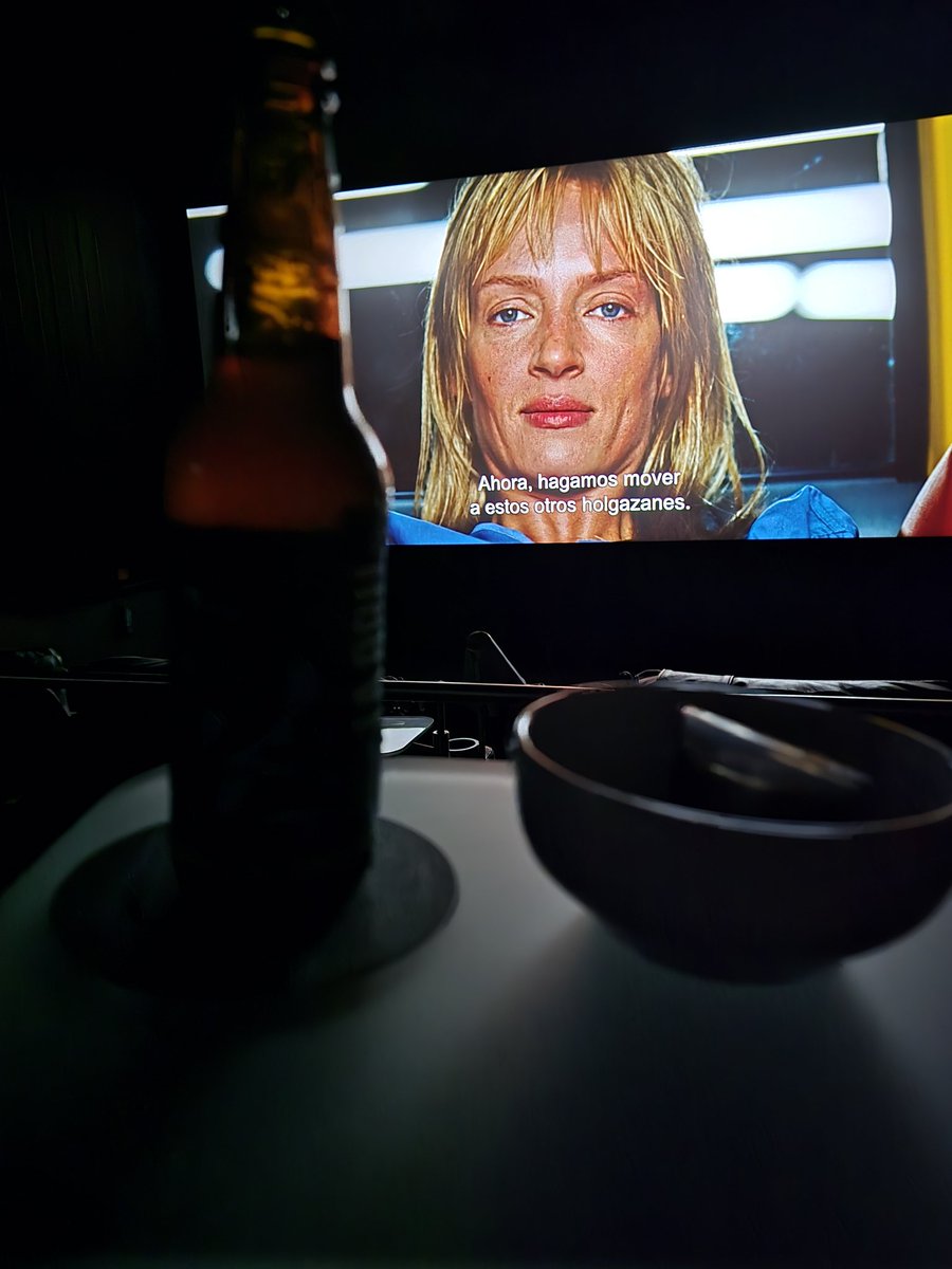 Héctor de León (El loco de los perros) ⛧ tweet media