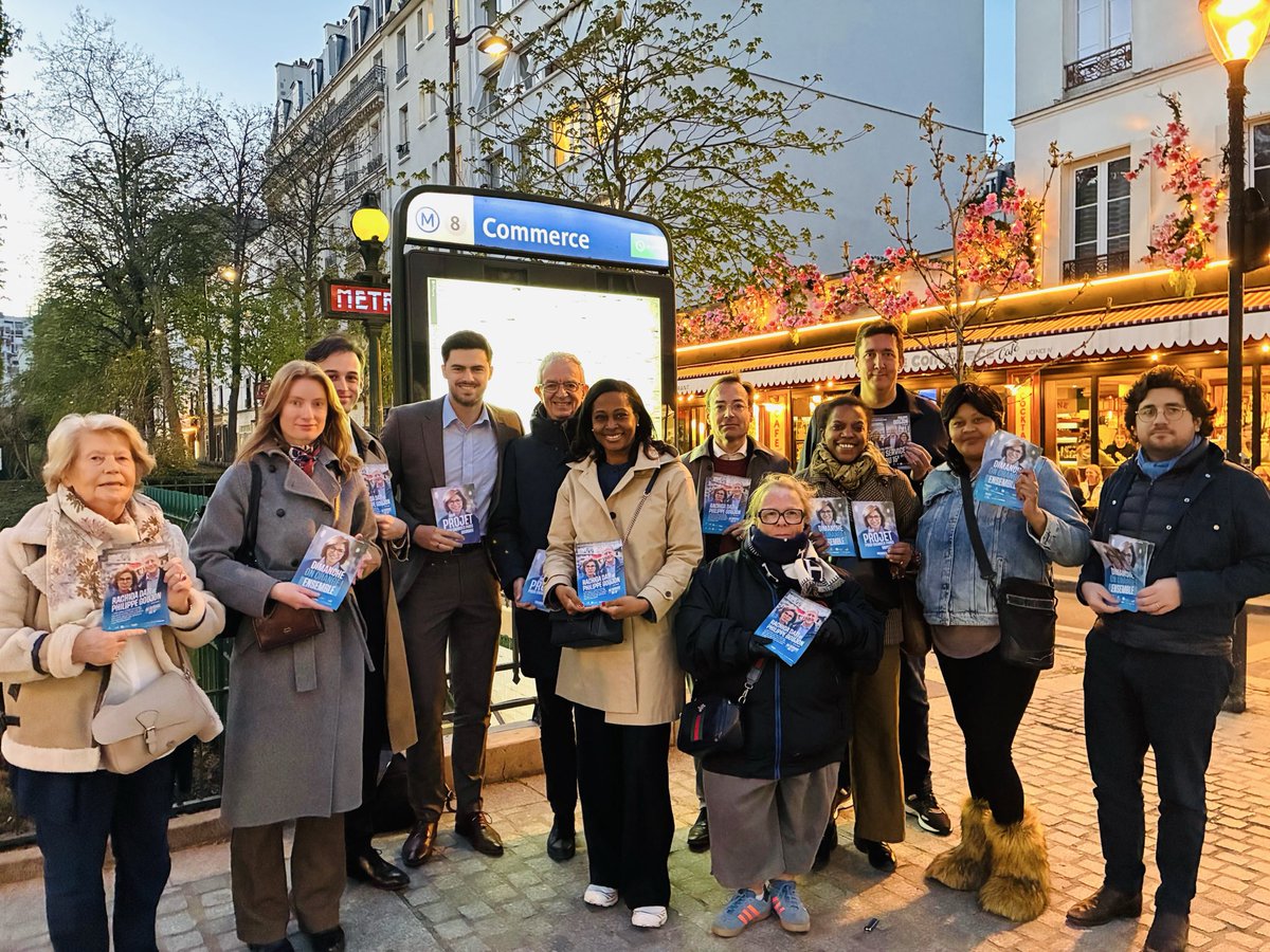 Laurent_RACAPE's tweet photo. 📍#Paris15 : Métro Commerce.
Dimanche on change #Paris en mieux en votant pour @datirachida et dans le 15ème pour @Philippe_Goujon 🚀
@PourDati2026 https://t.co/Ycj0GCX83A