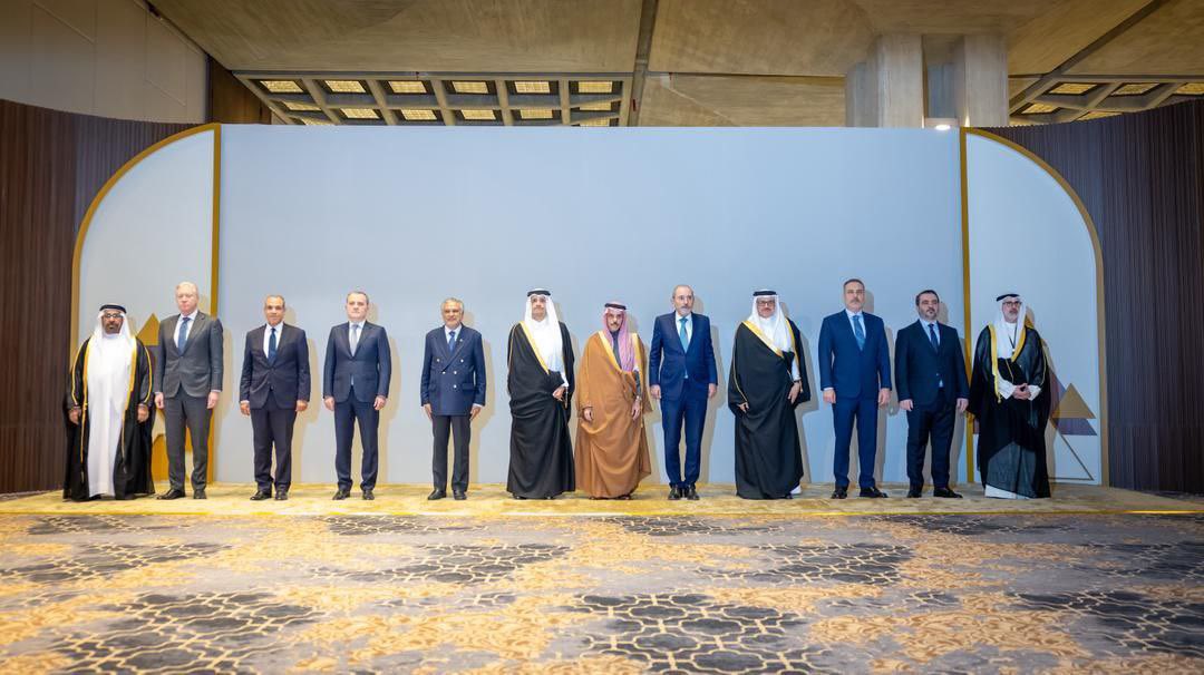 QUSAY_NOOR_'s tweet image. Minister of Foreign Affairs and Expatriates Asaad Hassan Al-Shibani is participating in the consultative ministerial meeting of the foreign ministers of several #Arab and #Islamic countries, held in the #Saudi capital, #Riyadh.