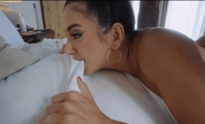 Richard2413f's tweet photo. One day, I need another man to have my fiance like this #cuck #cuckold #cucky https://t.co/OBsFqDoXtX