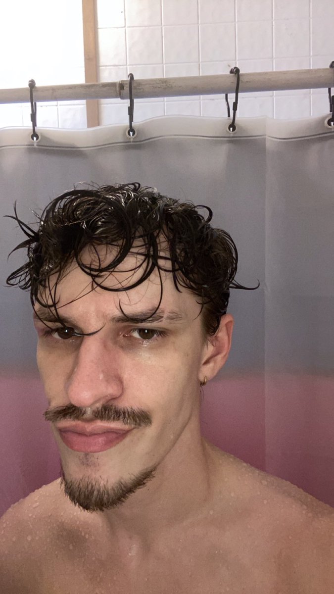 greta-chan tweet media