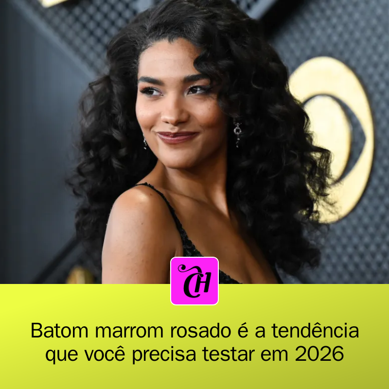 CAPRICHO's tweet photo. 💄✨ O batom marrom rosado é a tendência de 2026 que você precisa experimentar! Olívia Dean já deu o primeiro passo no GRAMMY! Que tal apostar nessa cor que combina delicadeza e um toque de drama? 💖 #Tendência2026 #Batom #Maquiagem
https://t.co/7UEzsDrQIk https://t.co/5CdiVJIRvi