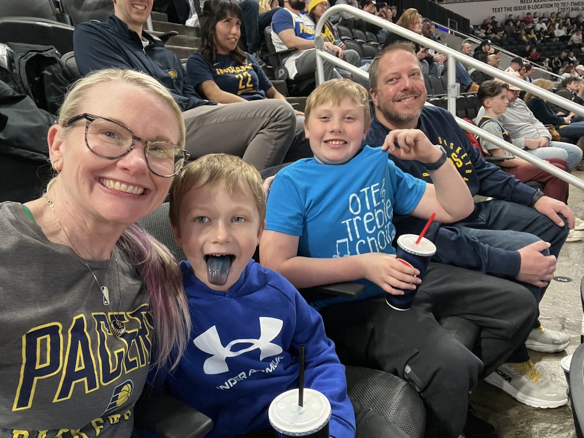 dockittty's tweet photo. Let’s go Pacers! @Pacers #GoCers @GainbridgeFH https://t.co/YVlhE9Cgu5