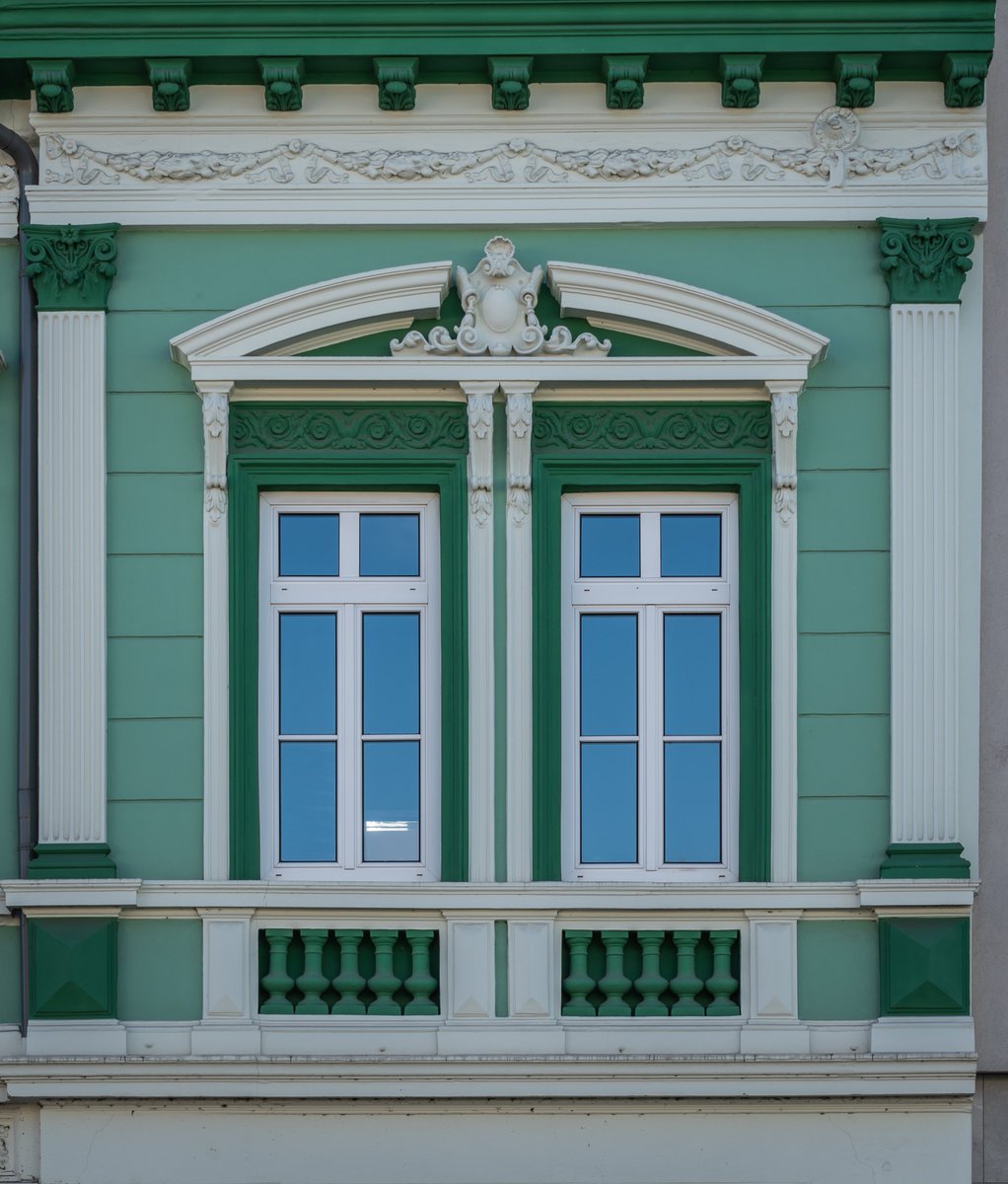 shokunin_dev's tweet photo. 💻🎨 The Window in Four Countries

Nepal🇳🇵| Austria 🇦🇹 | South Korea 🇰🇷 | Italy 🇮🇹

#FourVisions #Architecture #CodingIsArt https://t.co/jFtrTze7ED