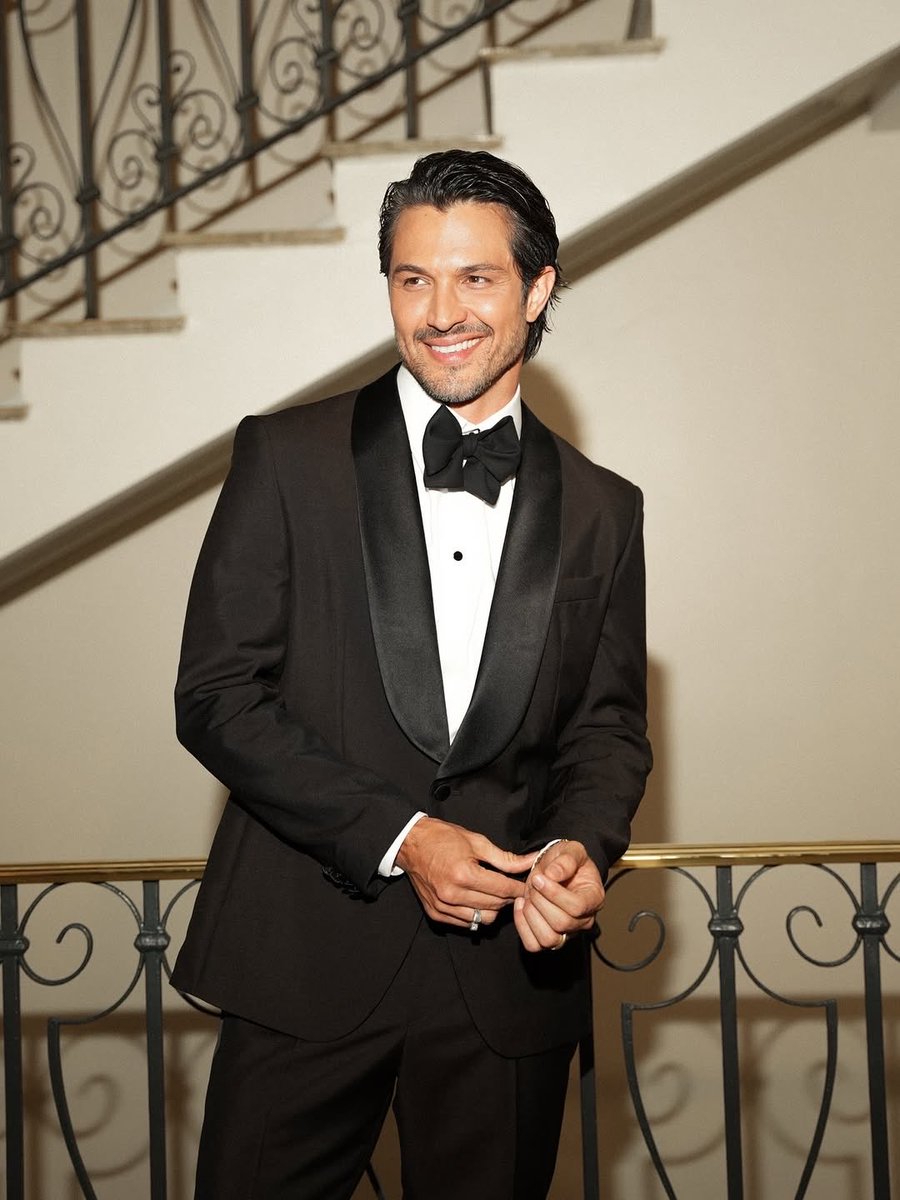 Maravilhoso! Romulo para evento do Golden Globes.