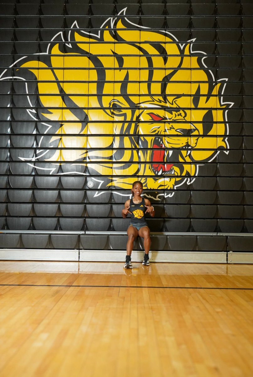 Brooke Middleton tweet media