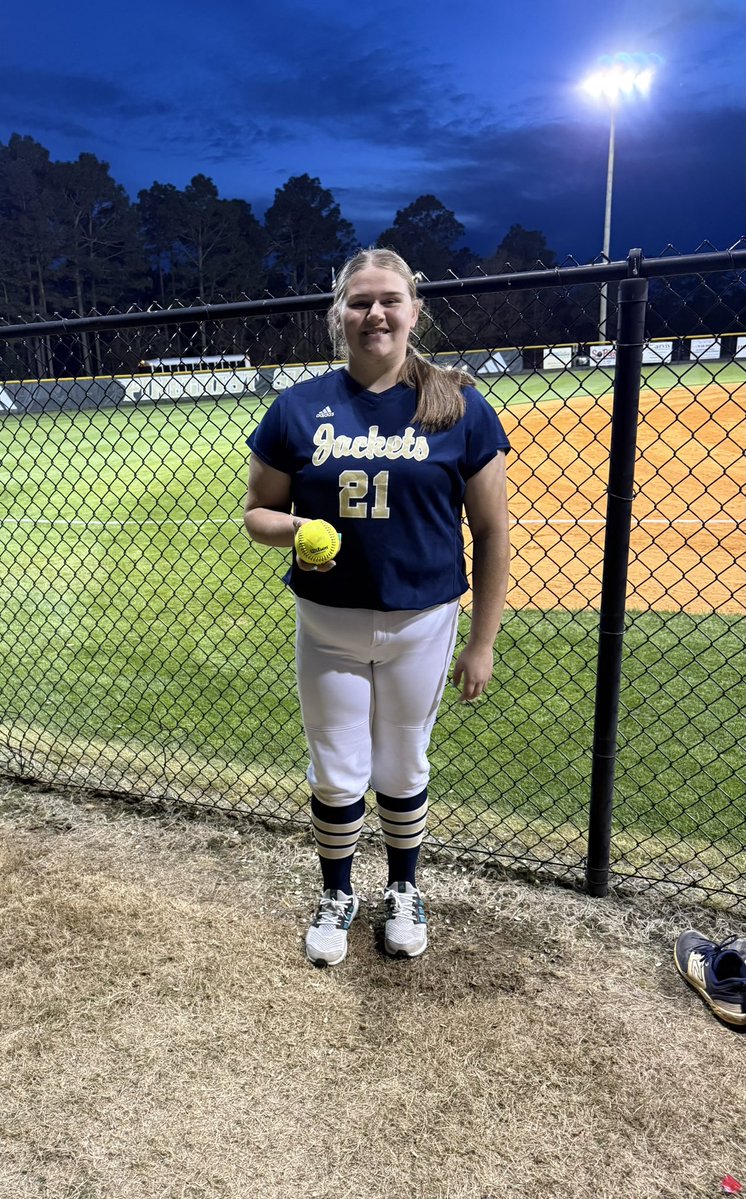 Hailey Hughes tweet media