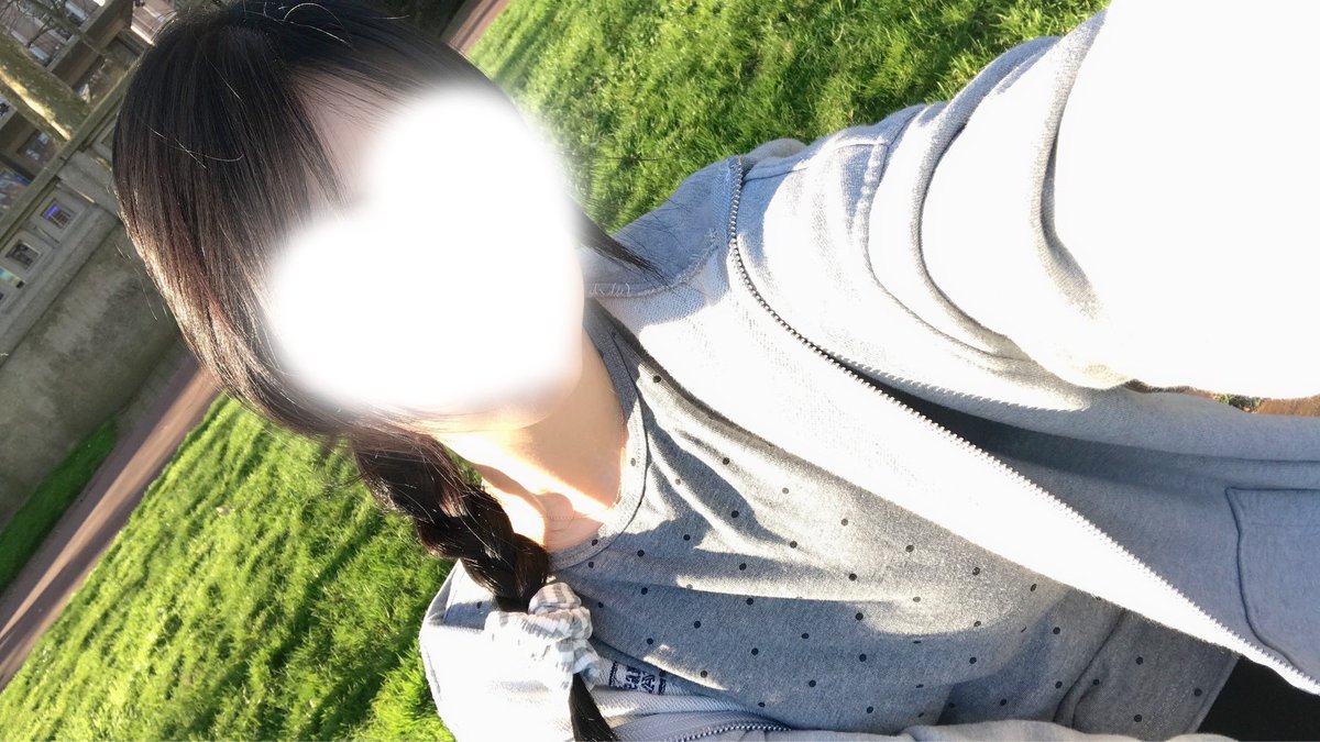 coolingbyu's tweet photo. 프랑스의 봄은
겨울에 못한 광합성 몰아서 하는 계절 https://t.co/OqbsSYnKNe