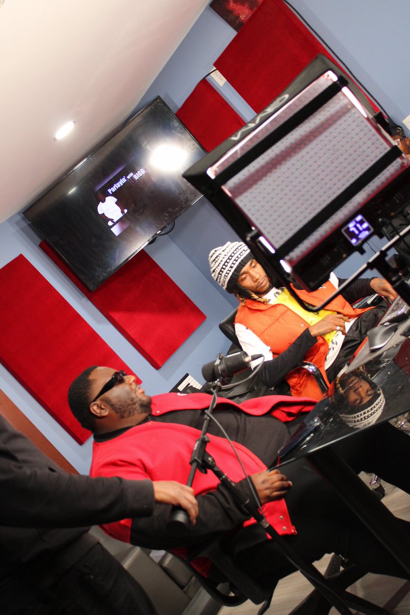 Ear Hustlin’ 404 Network tweet media