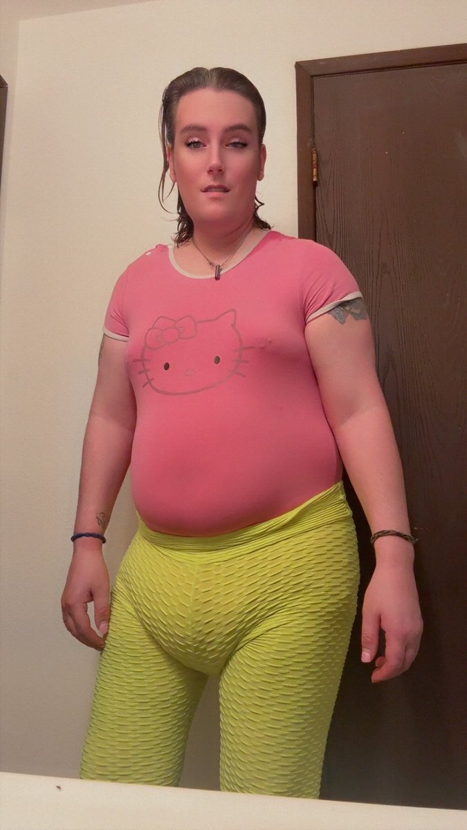 🎀 𝕭𝖆𝖇𝖞 𝕿𝖗𝖎𝖆𝖓𝖆 𝕱𝖔𝖝 🎀 tweet media