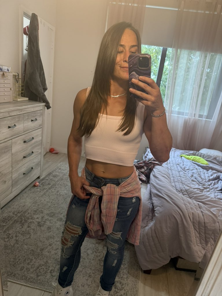 Jessica Eye tweet media