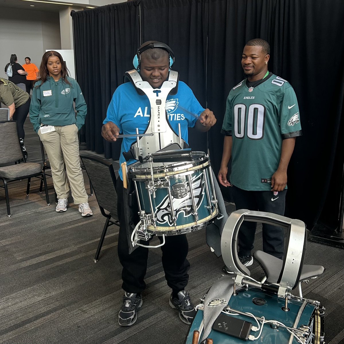 Eagles Autism Foundation tweet media