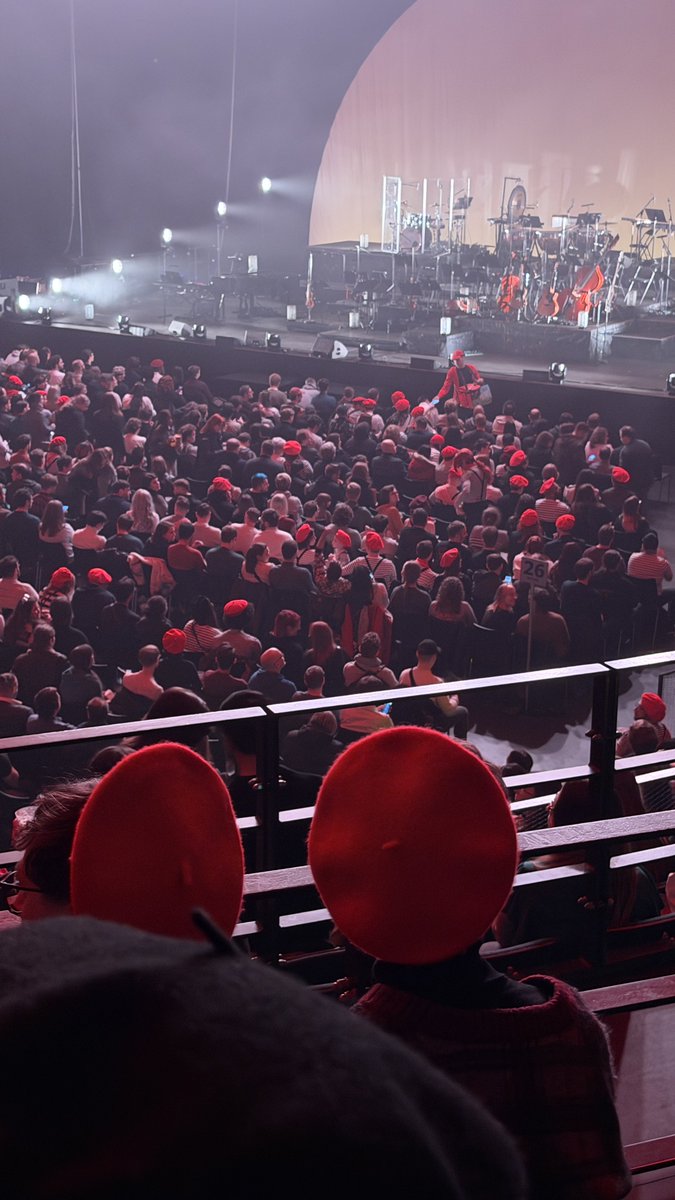 Ryan Godric ☀️ tweet media