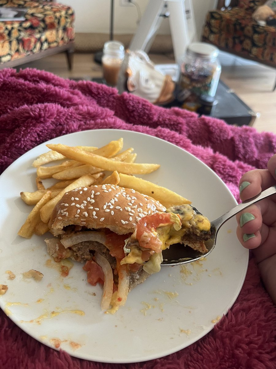 mc cracker tweet media