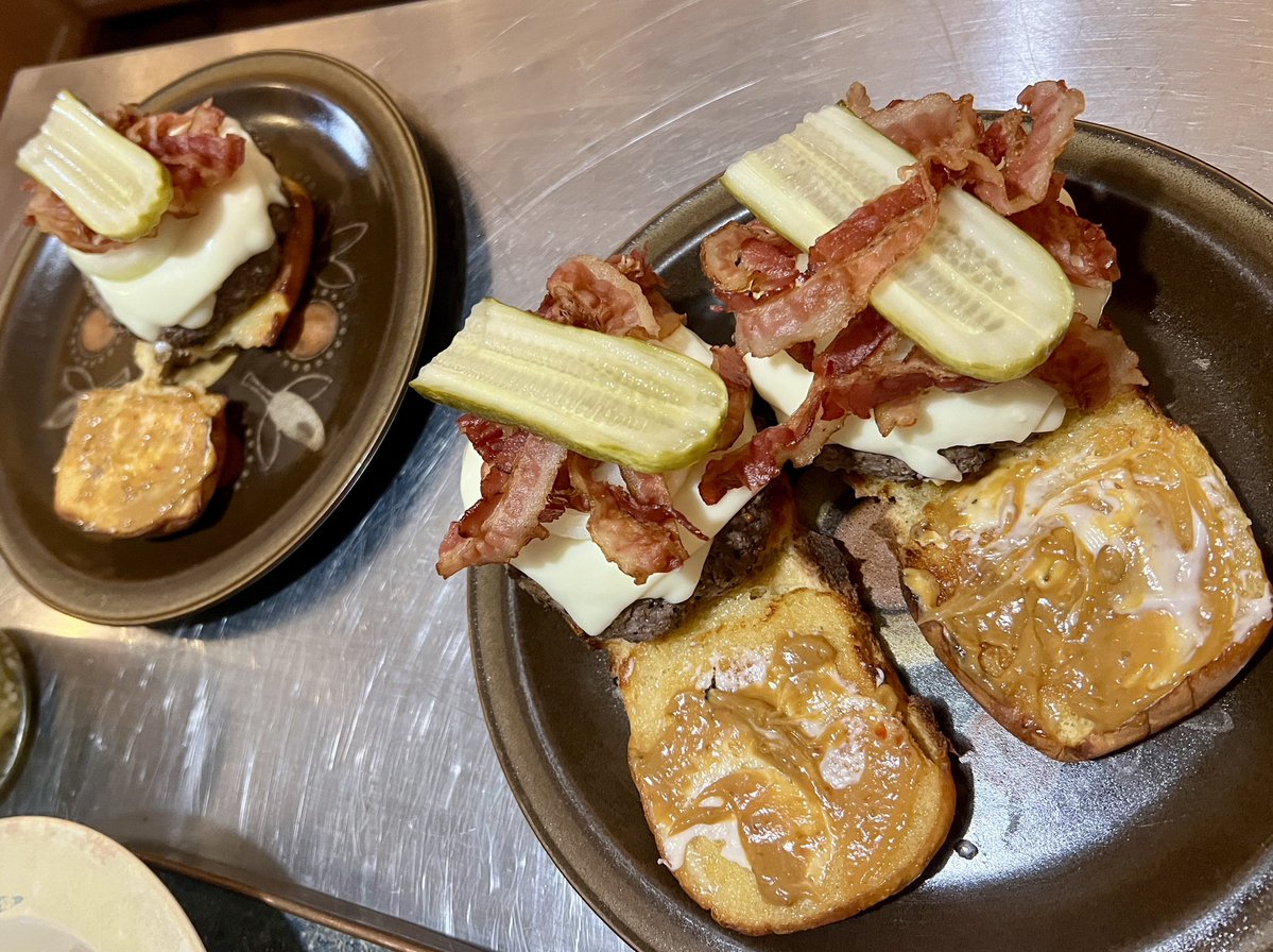 Julie Anne Peterson tweet media