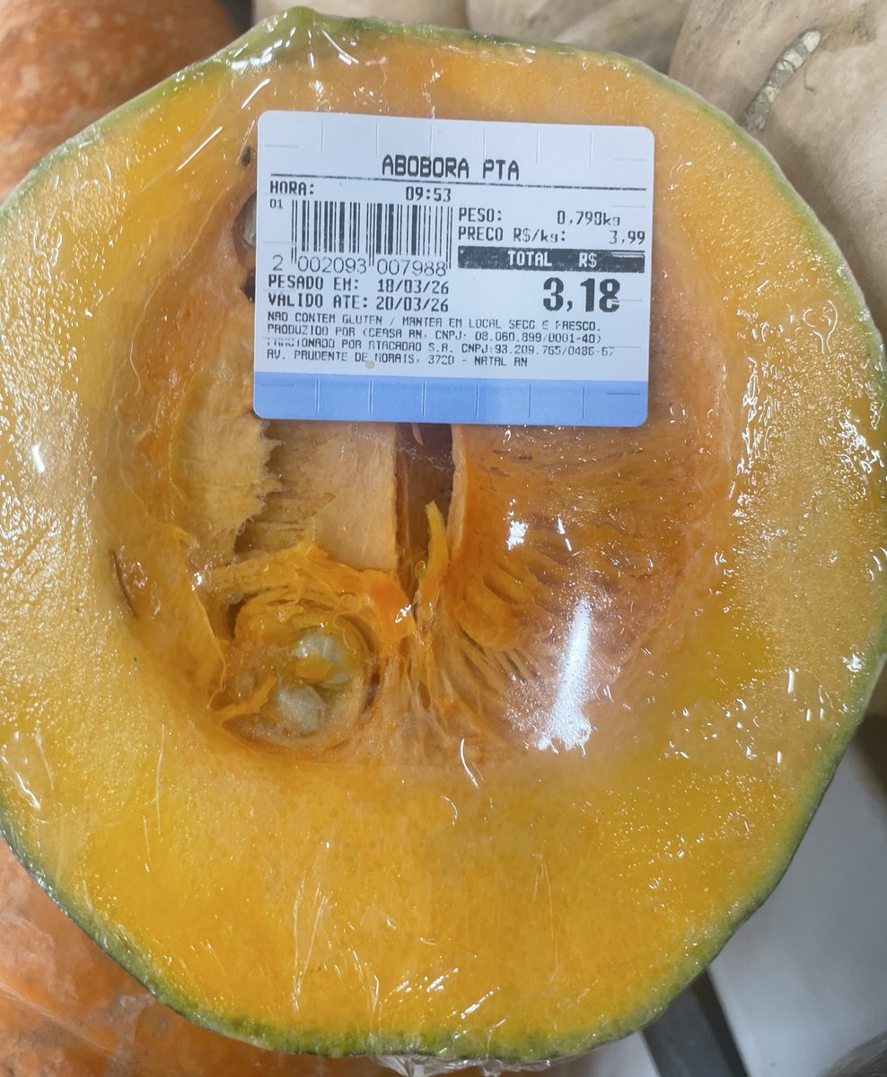 abóbora que faz um filme supostamente revolucionário mas se recusa a falar de política