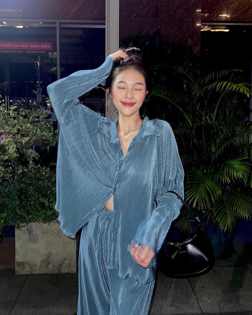 NFT Curator 🎨 tweet media