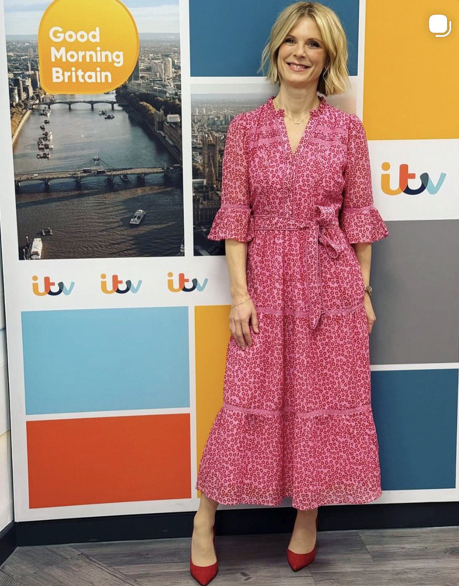 TeaWithEmilia's tweet photo. On 21st March last year Emilia made a surprise appearance on #GMB to break the good news to the very worthy #PrincesTrust volunteer of the year award winner! Wasnβt she looking pretty in pink! πππ
#EmiliaFox #midweekmillymemory https://t.co/zkH0Gez4tr