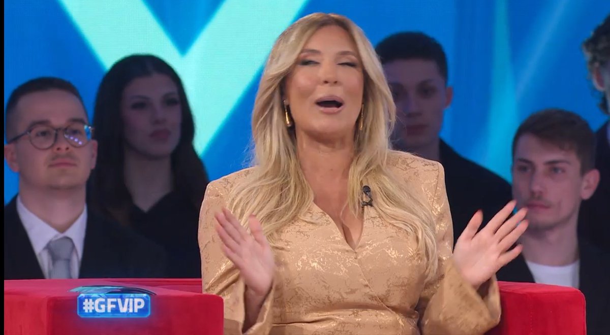 carotelevip tweet media