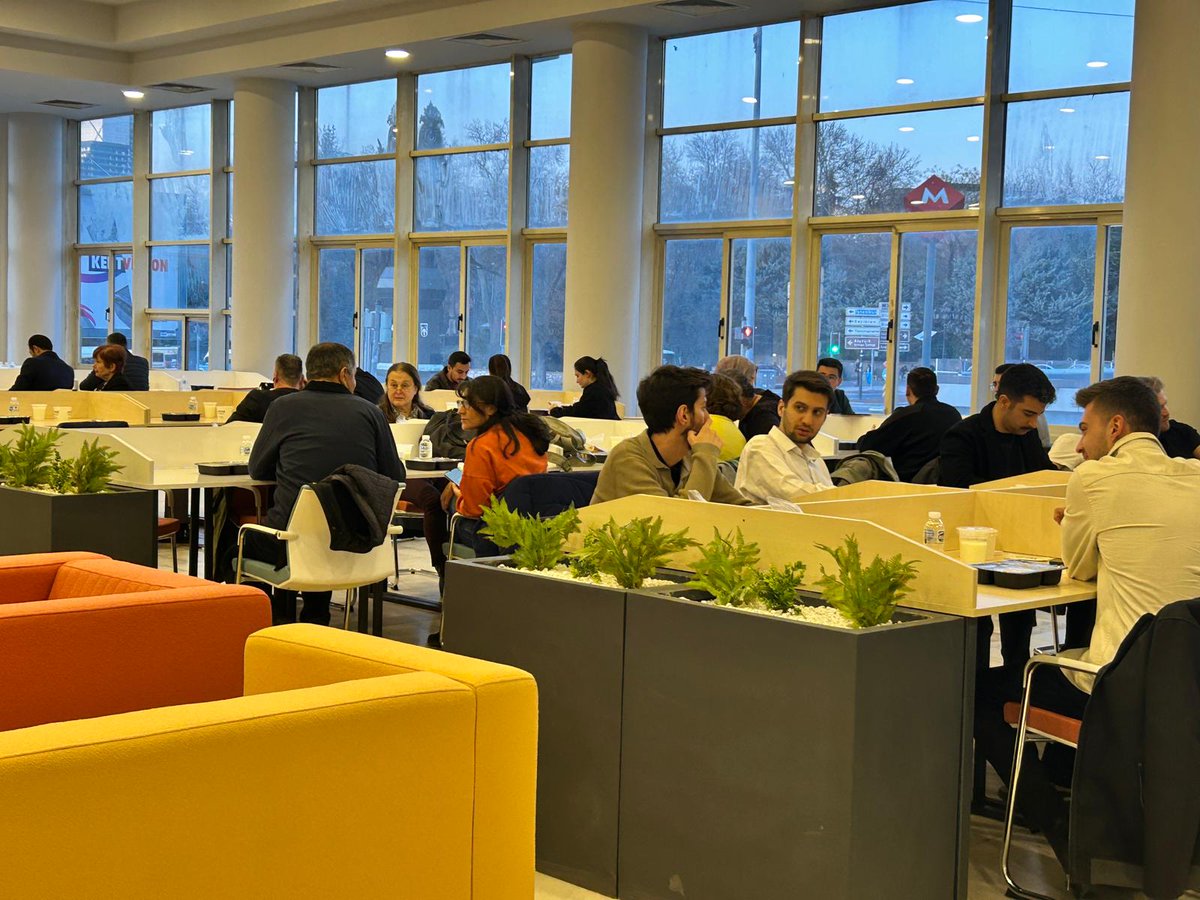 Türkiye Politik ve Stratejik Araştırmalar Vakfı tweet media