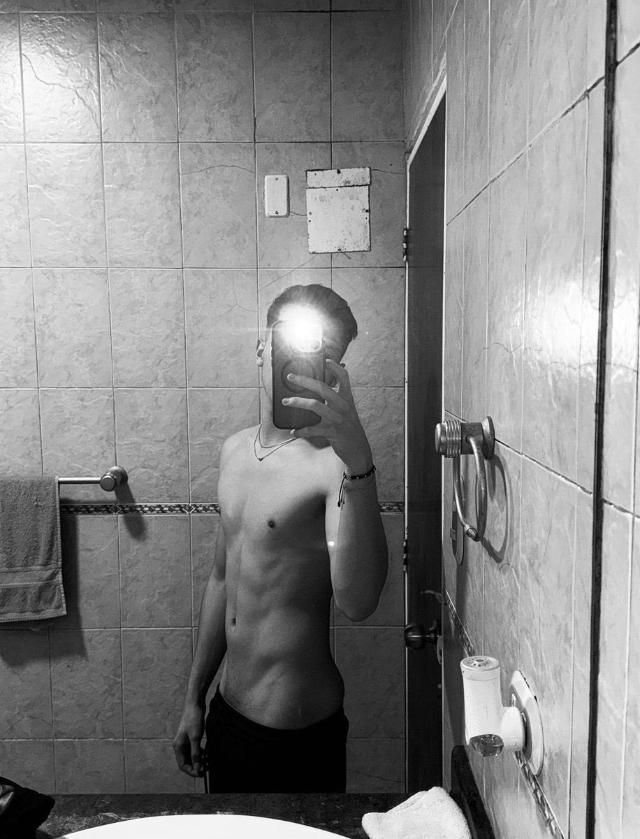isalejandrojose's tweet photo. hi people https://t.co/hdejErIk7N