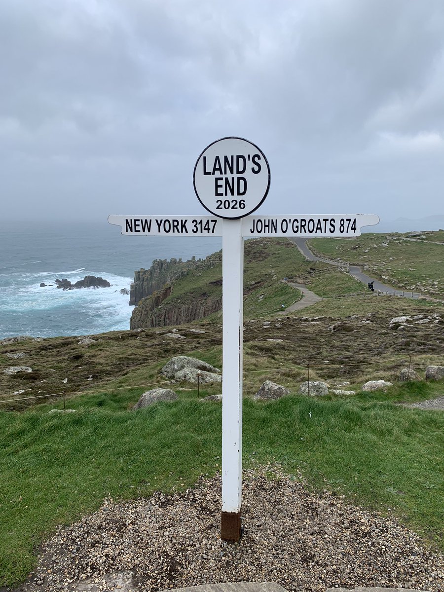 JRS2055's tweet photo. Nice walk today #LandsEnd 🏴󠁧󠁢󠁥󠁮󠁧󠁿 https://t.co/xojXGyaDXd