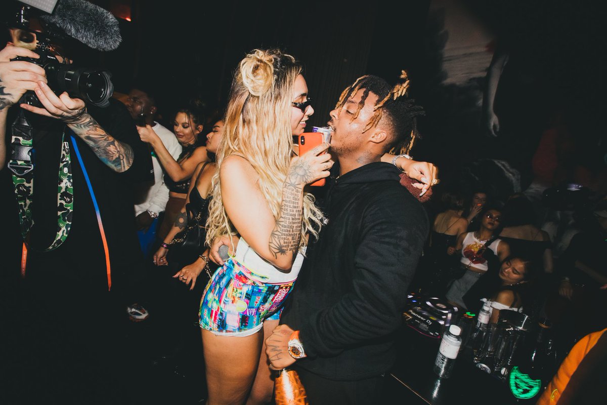 Selfless tweet media