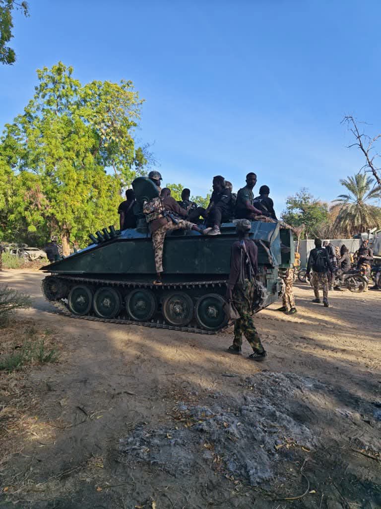 TheHintsNews tweet media