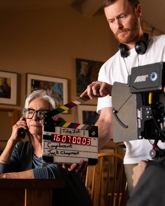 jpmf's tweet image. What a week it was! From a funky diner in Olds to a beautiful home in Lake Bonavista to a bone-chillingly cold evening at Queen’s Park Cemetery, the experience of filming the different people at all the different locations was incredible.  jpmf.ca/2026/03/17/com… #complacent