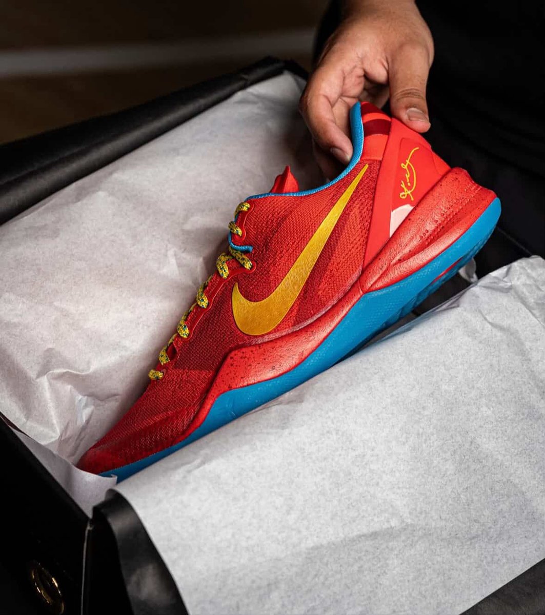 SneakerATOM tweet media