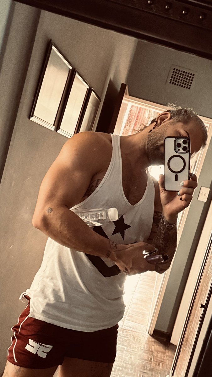 Verbal Vers Bro 🍆💦💦🍑 tweet media