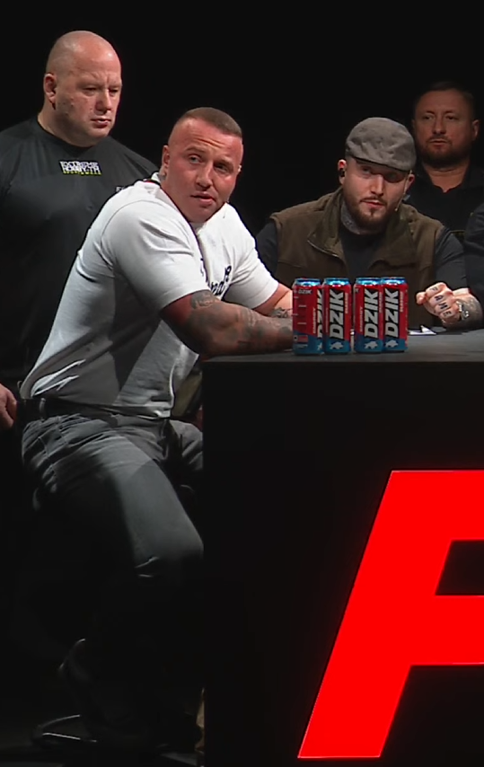 Dominik Wałbrzych tweet media