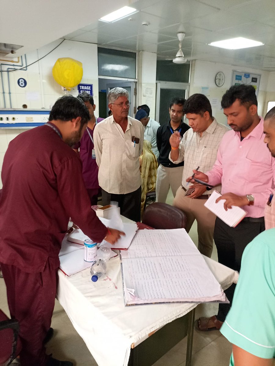 DM Prayagraj tweet media