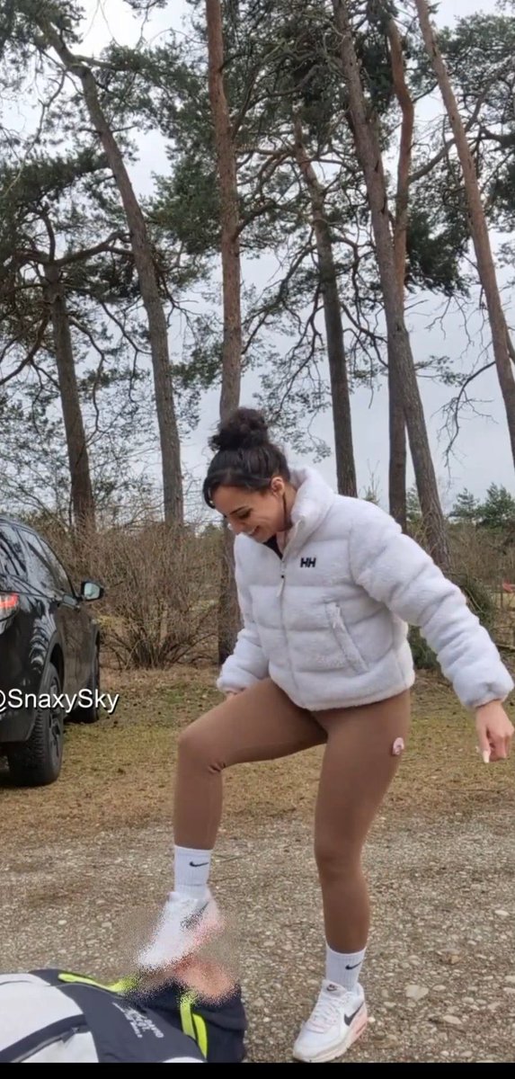 SnaxySky tweet media